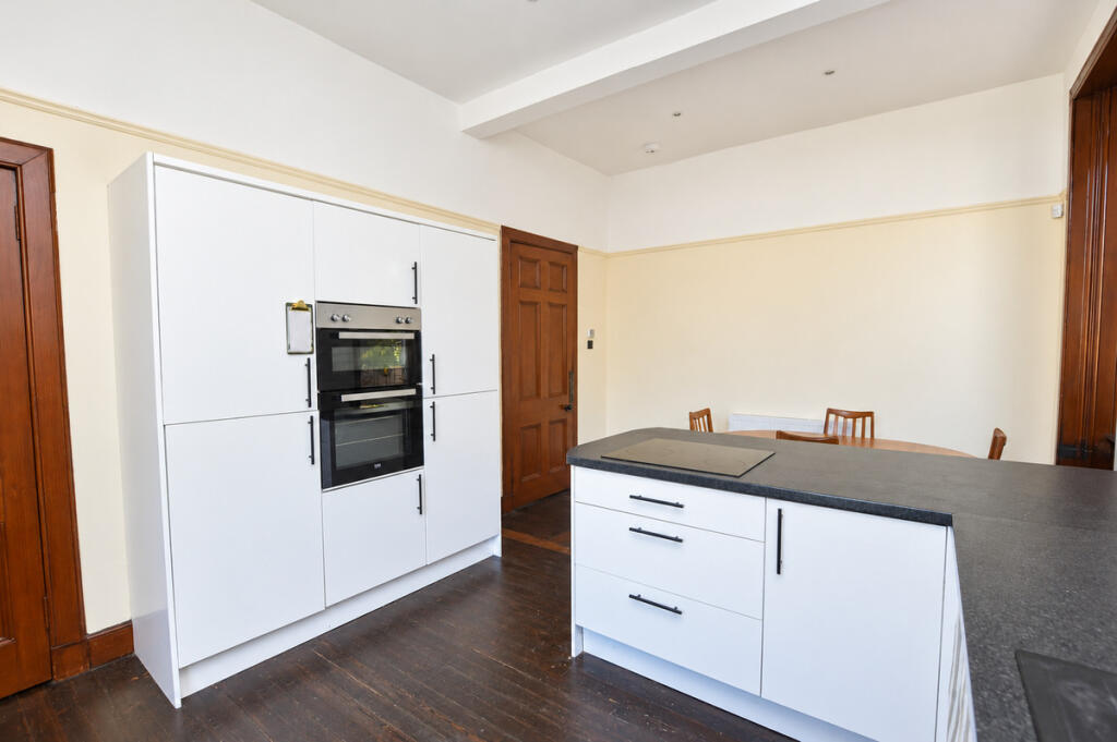 House in Hamilton, Chantinghall - View 4