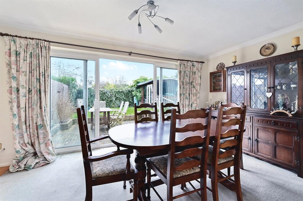 Orchard Close, Ash Vale, Guildford, Surrey, GU12 photo 4