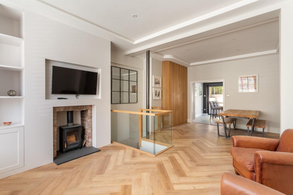 House in Brighton - View 2