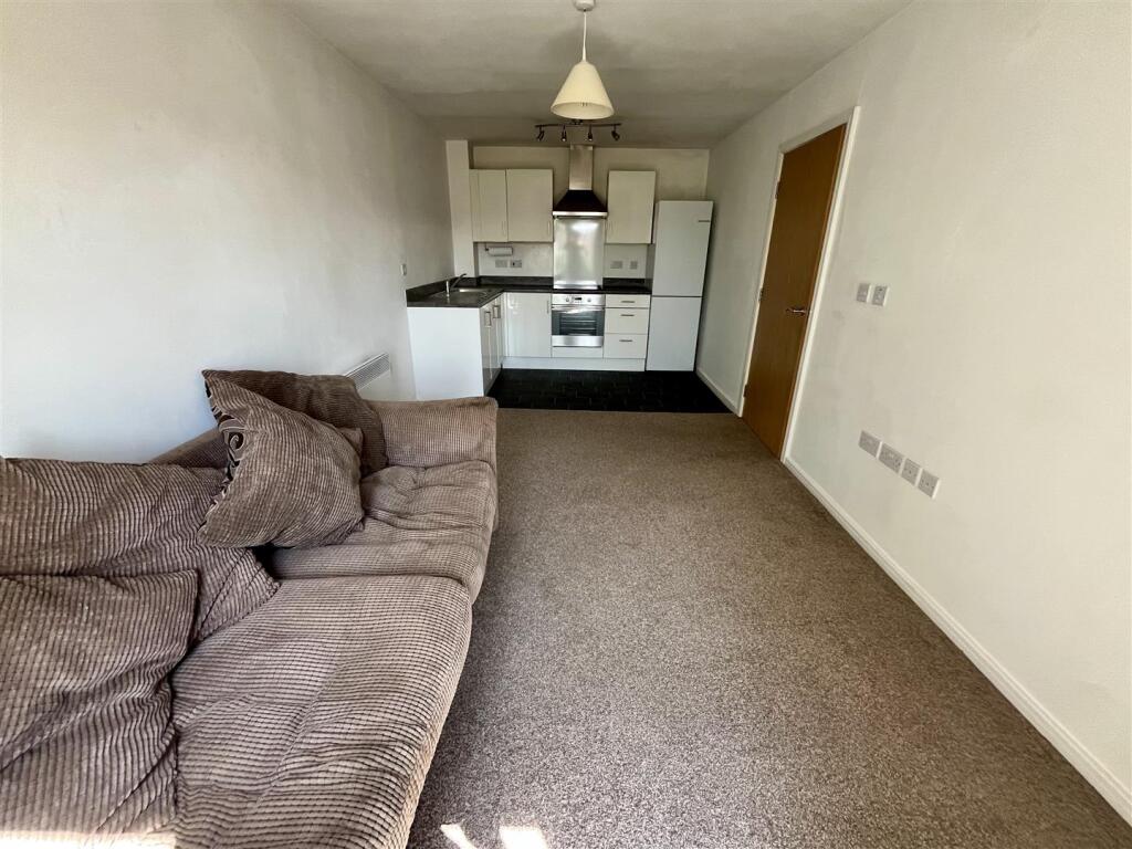 Apartment in Salford, Greater Manchester - More