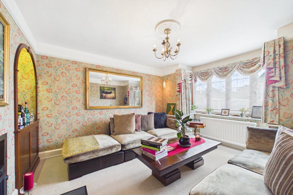 House in Bracknell - View 3