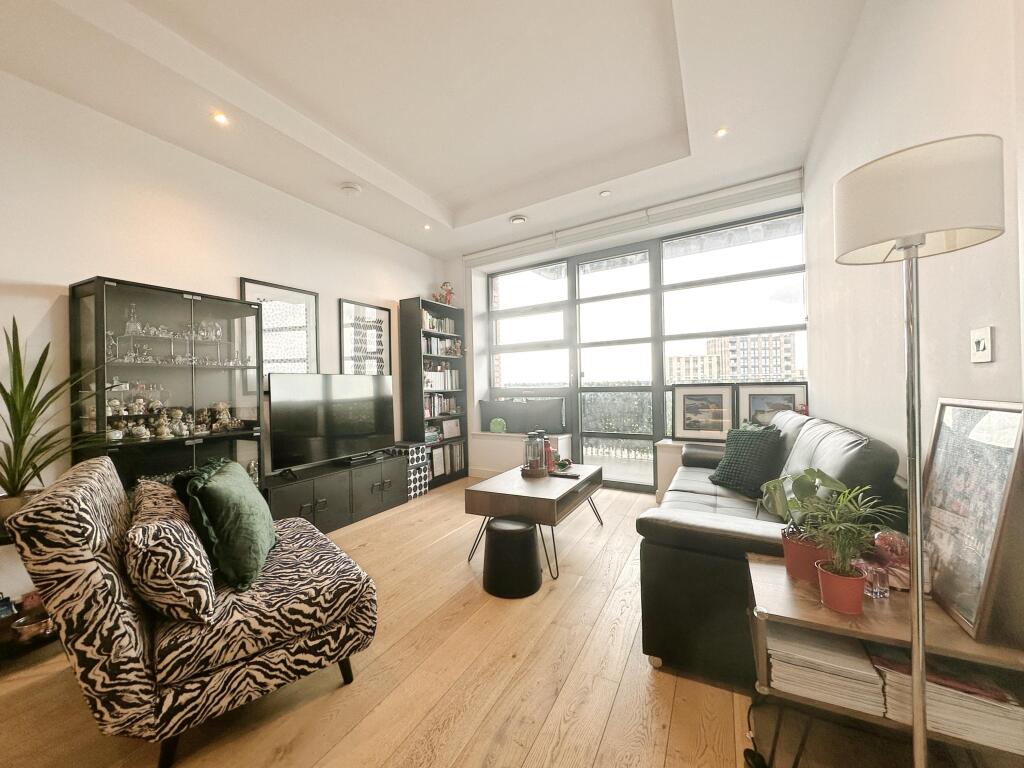 Main image of property: Defoe House, City Island Way, Tower Hamlets, London, E14