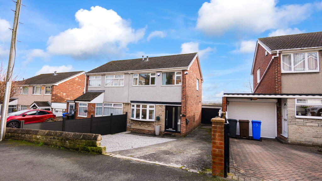 3-bed semi-detached on Baxter Drive, Wadsley Bridge, Sheffield, S6 1GH, £230,000