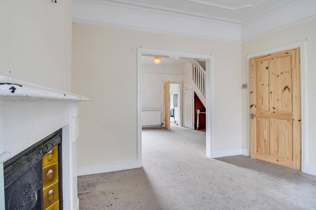 House in Southend-on-Sea - View 4