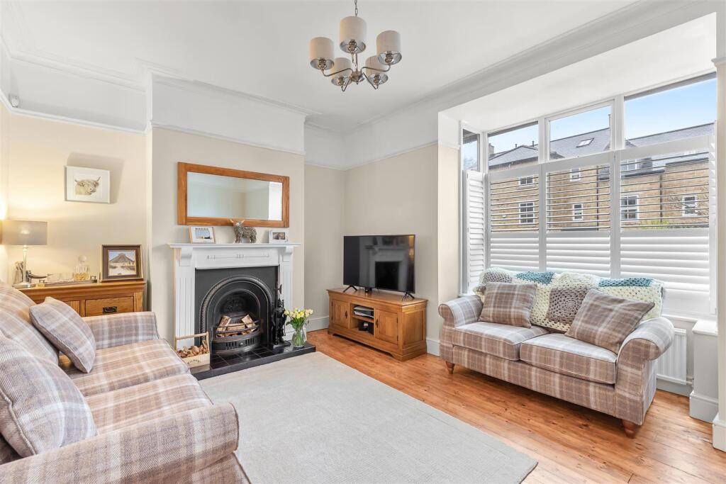 Leicester Crescent, Ilkley photo 2