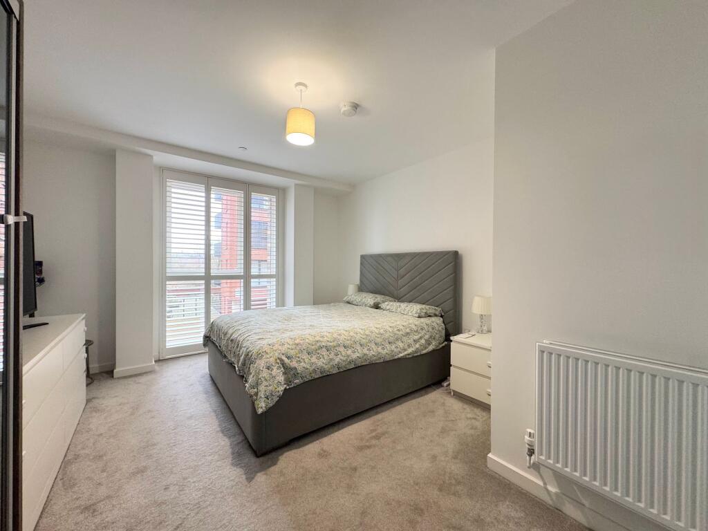 Shearwater Drive, London, NW9 photo 4