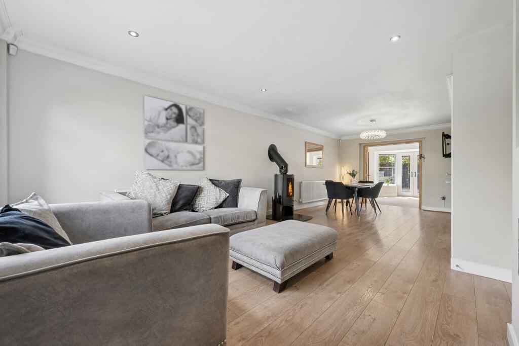 House in Bury, Bottom o'th' Moor - View 3