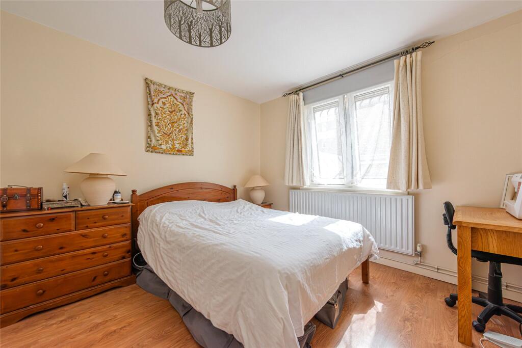 Apartment in London - View 3
