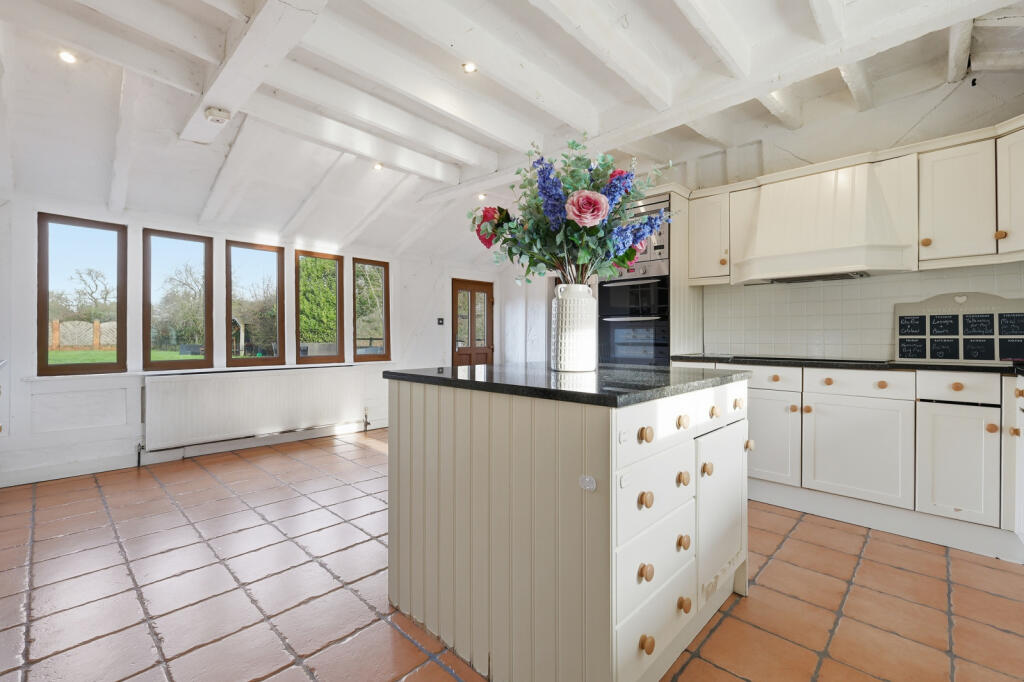 House in Brentwood, Crow Green - View 4