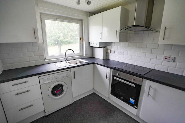 Apartment in Cumbernauld, North Lanarkshire - View 2