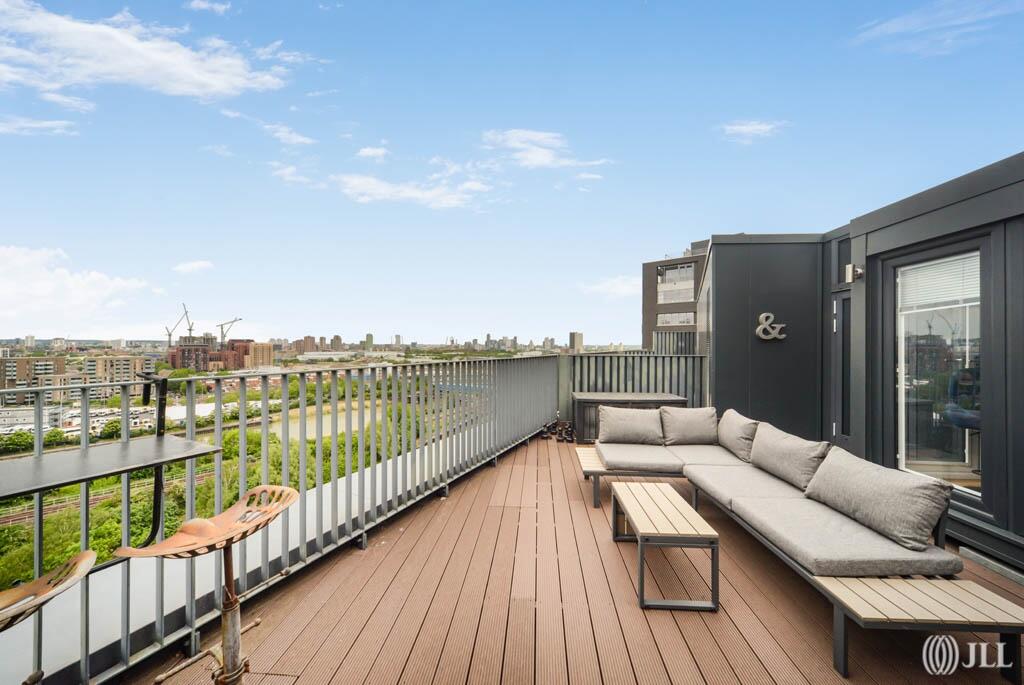 Main image of property: Botanic Square London E14