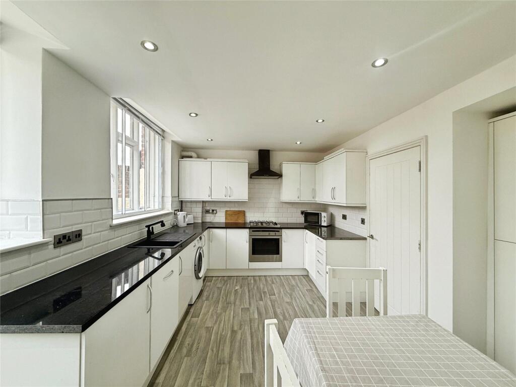 West Street, Faversham, Kent, ME13 photo 3