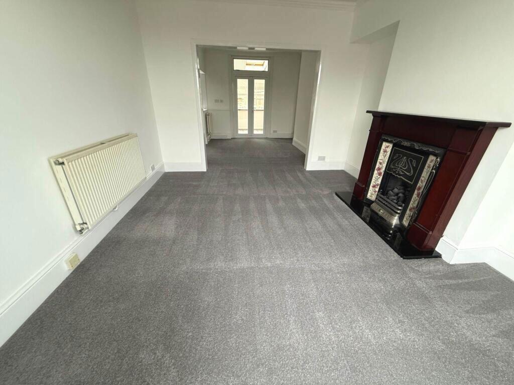 House in Dartford - View 5