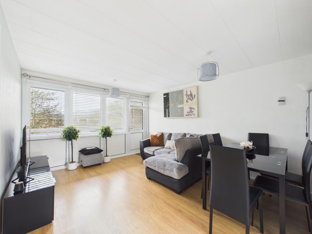 Main image of property: Edgecombe, Cambridge, Cambridgeshire, CB4