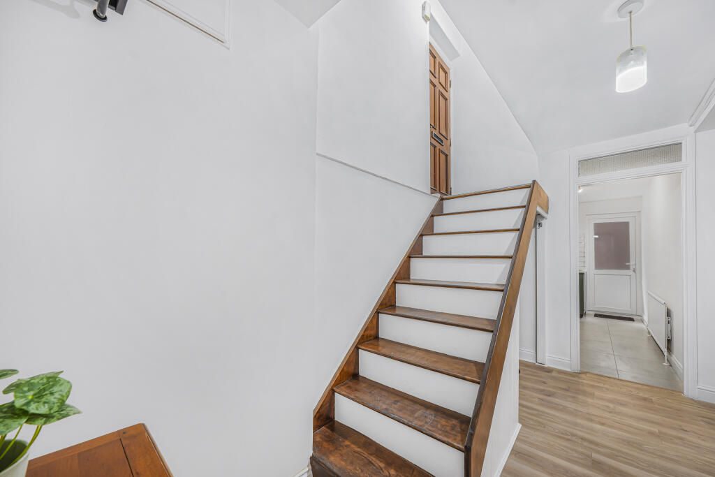 Apartment in London, Lower Clapton, Clapton - View 4