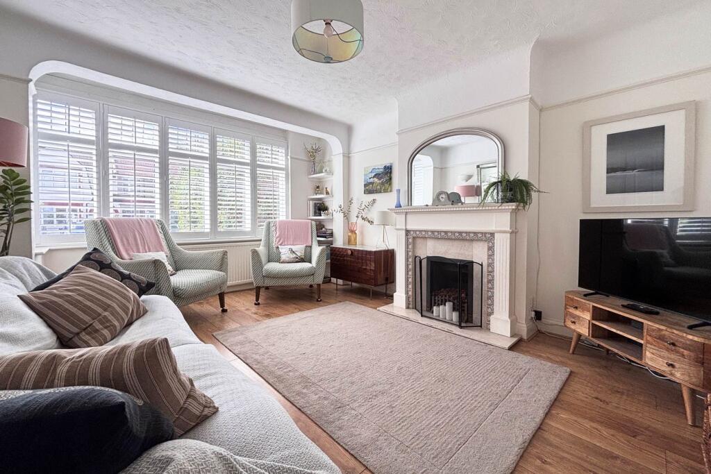 House in London, Upper Elmers End - View 3