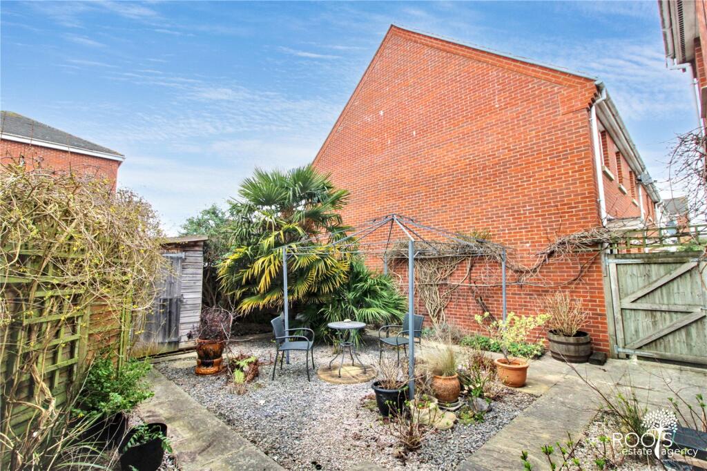 House in Thatcham, West Berkshire - View 3