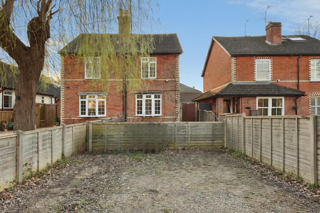 Main image of property: Pinewood Avenue, Crowthorne, Berkshire