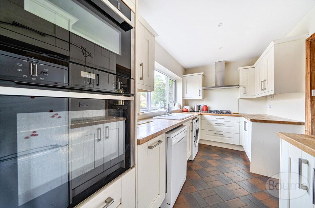 House in East Hampshire, Greatham - View 3