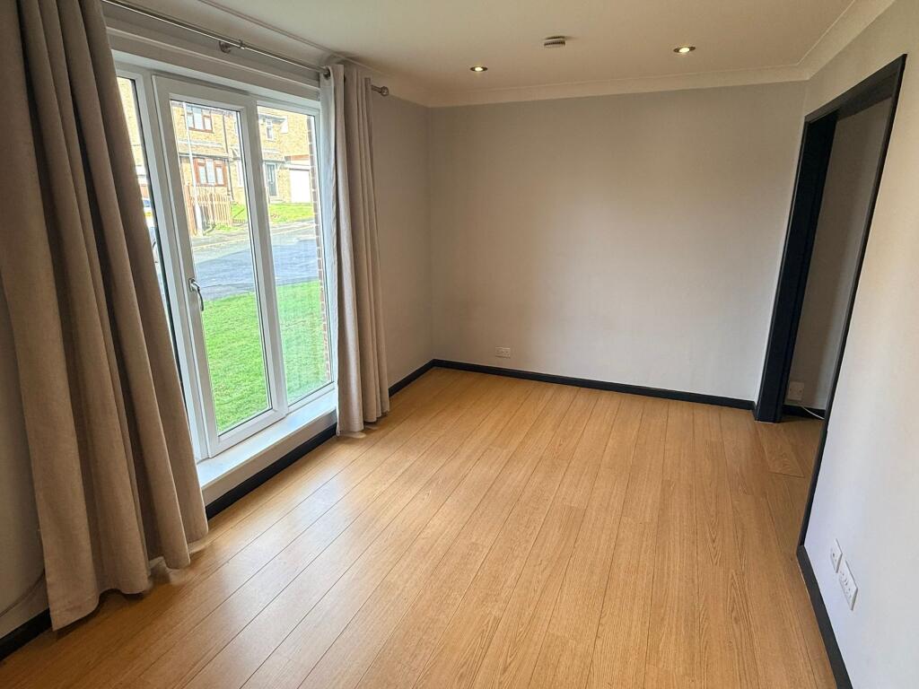 Apartment in Wakefield - View 5