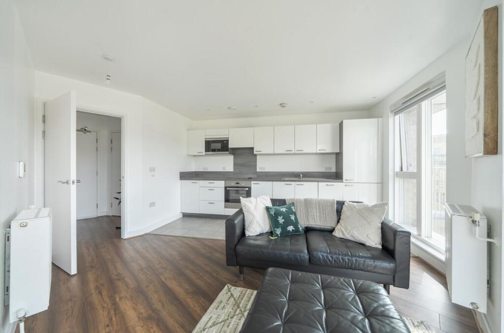 Apartment in London - View 5