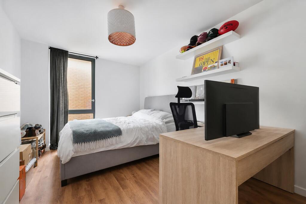 Apartment in London - More