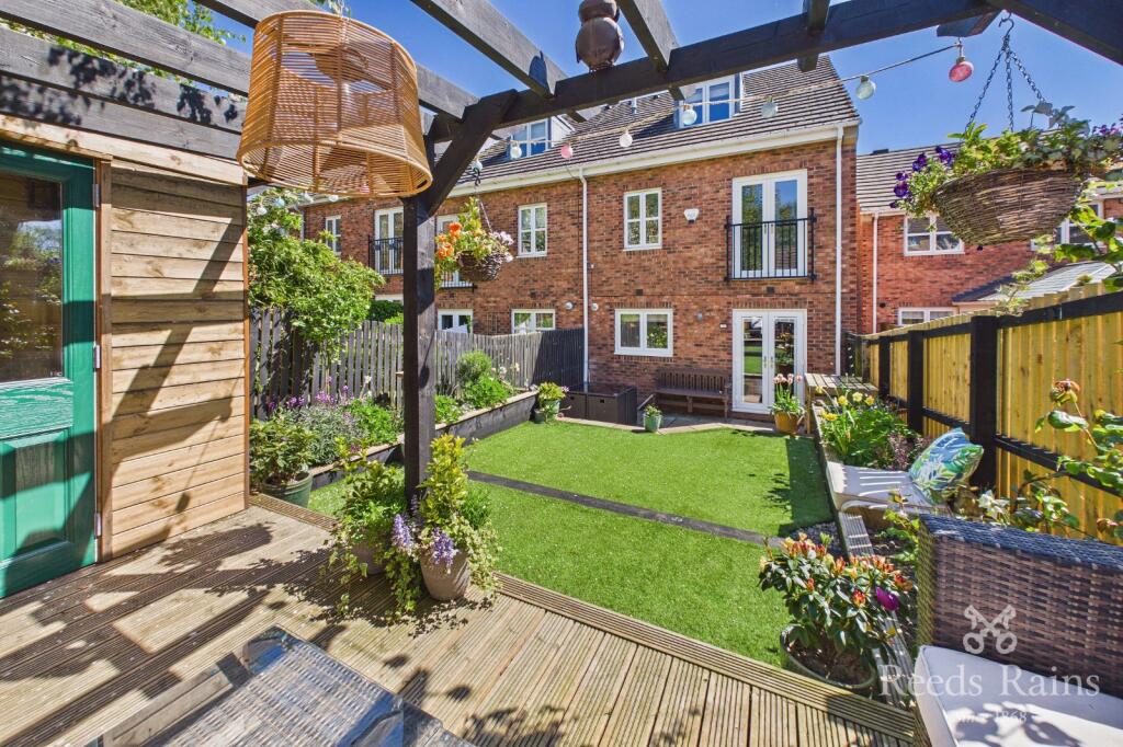 Main image of property: Laithe Hall Avenue, Cleckheaton, West Yorkshire, BD19