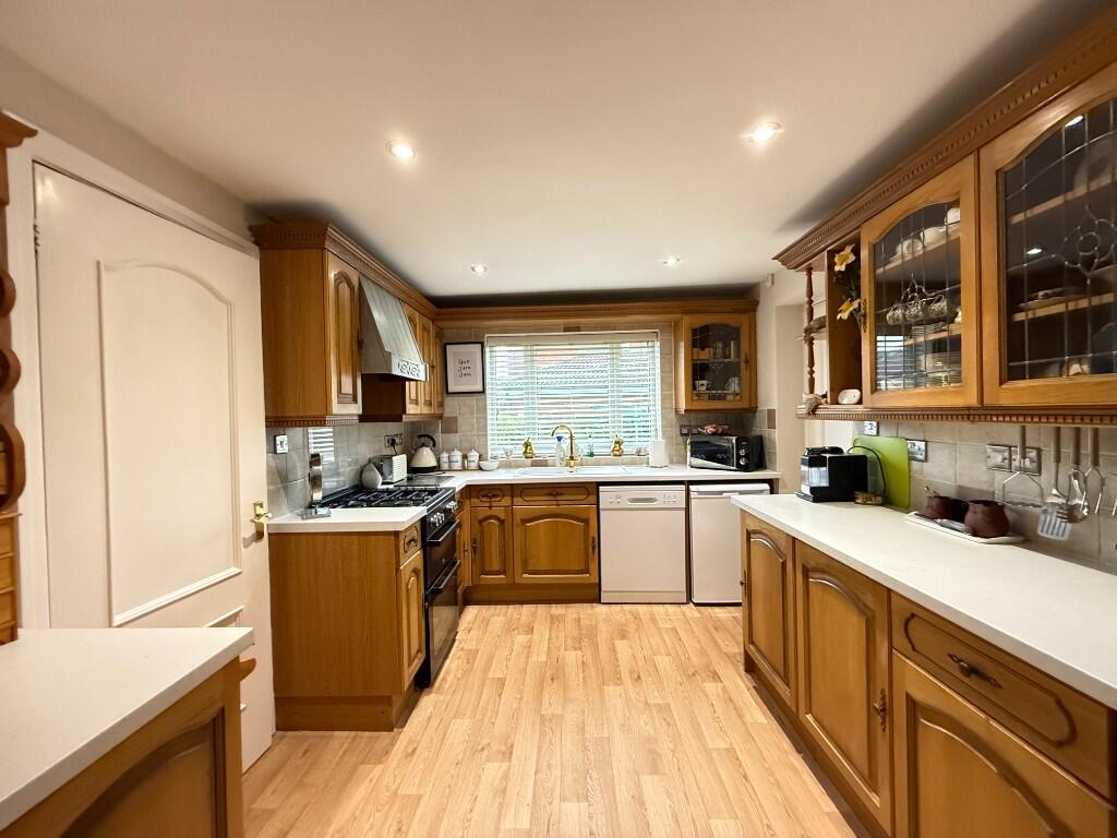 Moor Lane, Carleton, Pontefract, West Yorkshire, WF8 photo 4