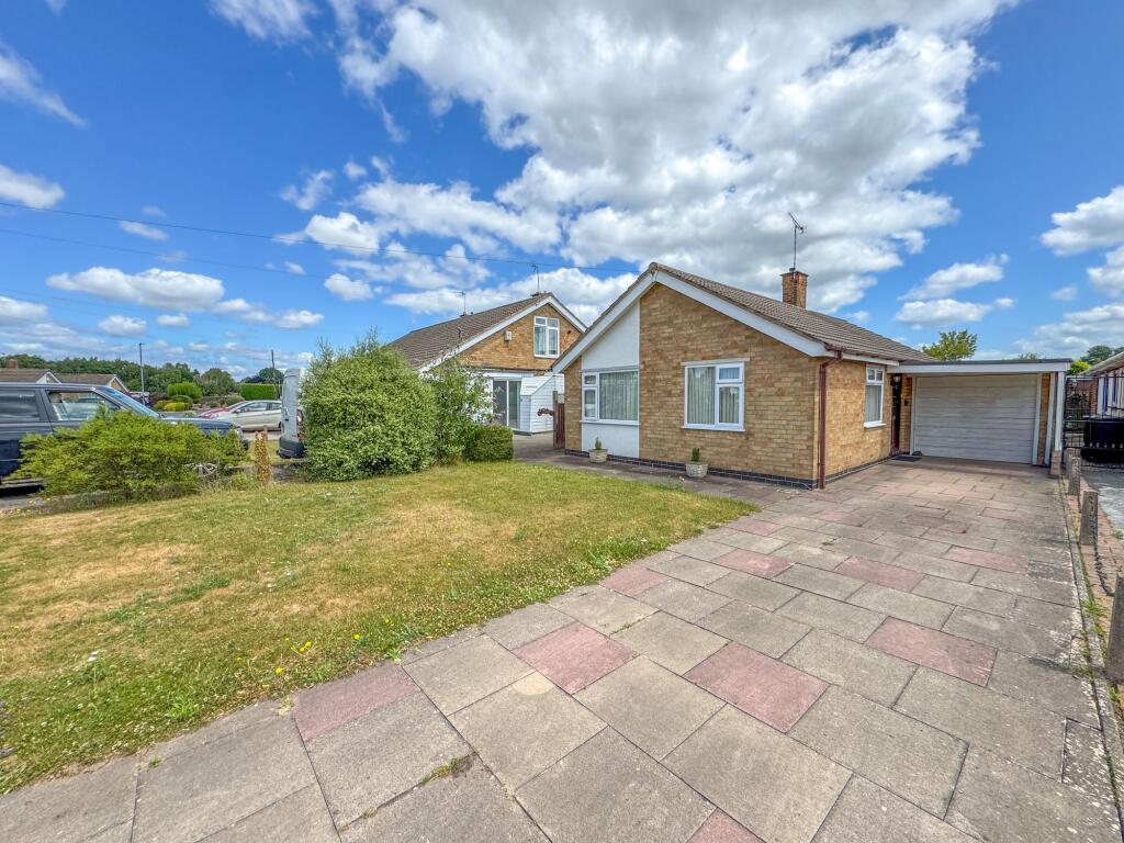 2-bed detached on Peake Avenue, Nuneaton, CV11, £320,000