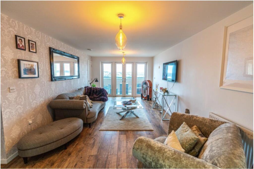 Apartment in Rochester - View 4