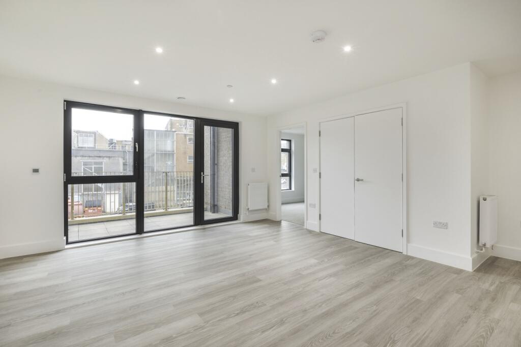 Main image of property: Medway Street Chatham ME4