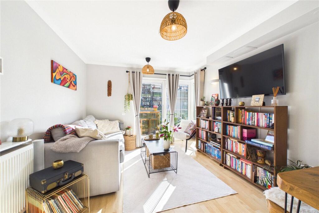 1-bed flat on 9, Evan Cook Close, London, SE15, £207,000