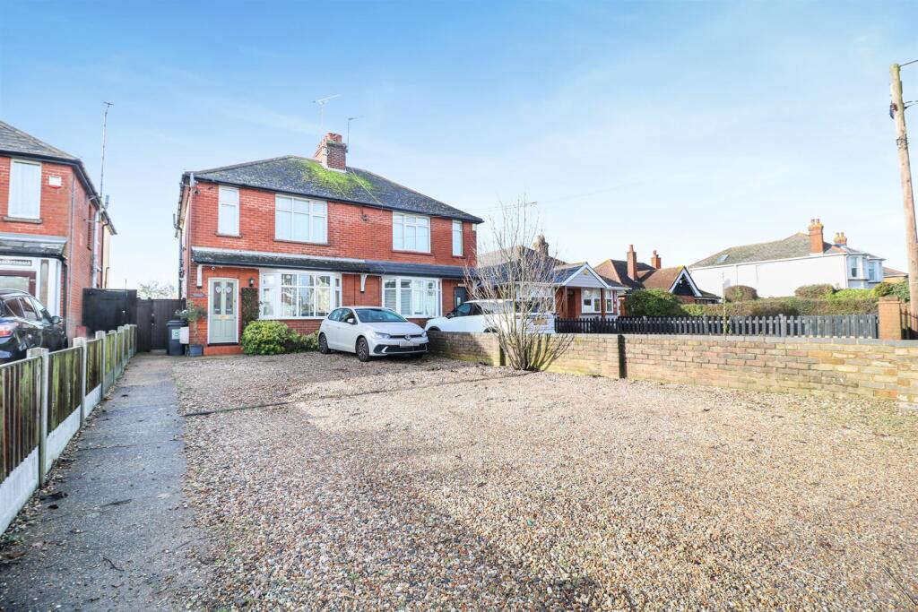 3-bed semi-detached on Maldon Road, Hatfield Peverel, Chelmsford, £500,000