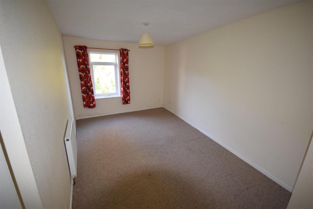 Field View, Chippenham photo 4