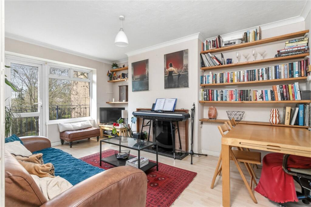 Main image of property: Queen Elizabeth's Close, London, N16