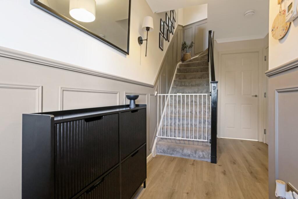 House in Elderslie, Lounsdale - More