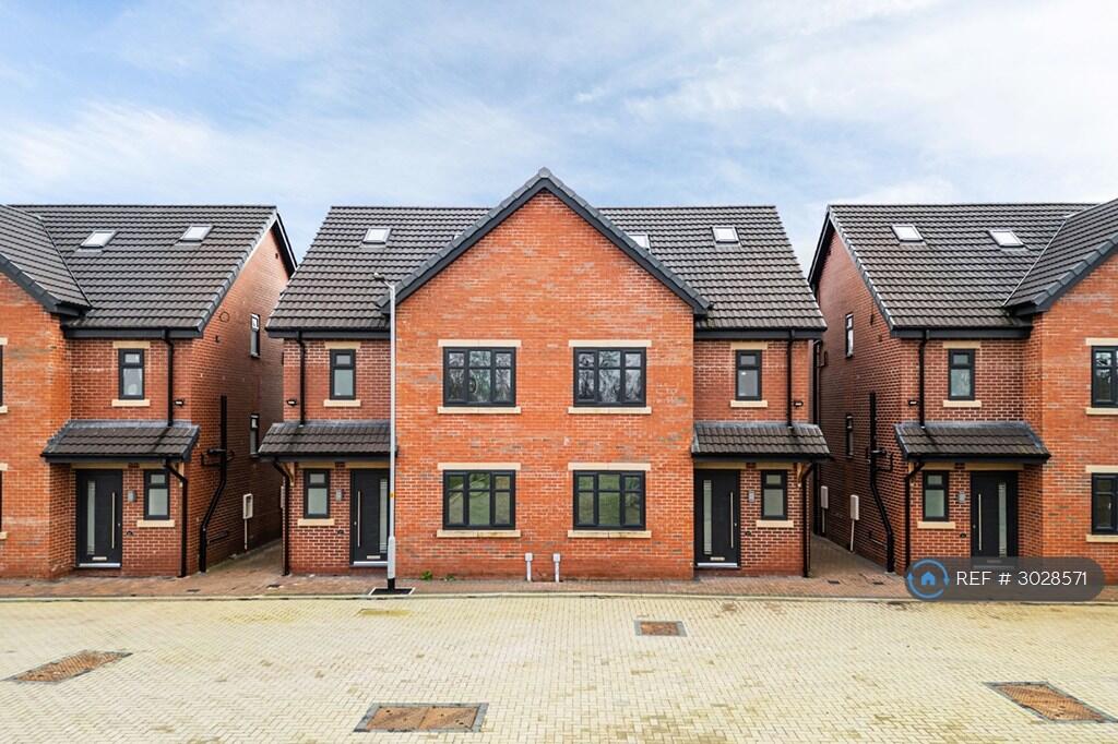House in Stockport - View 3
