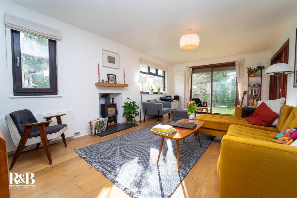 Haverbreaks Place, Lancaster photo 2