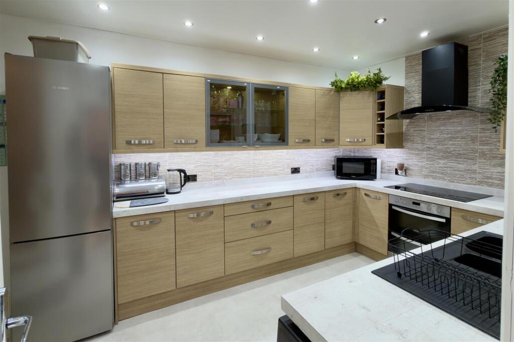 Clifton Road, Darlington, DL1 5DY. photo 4