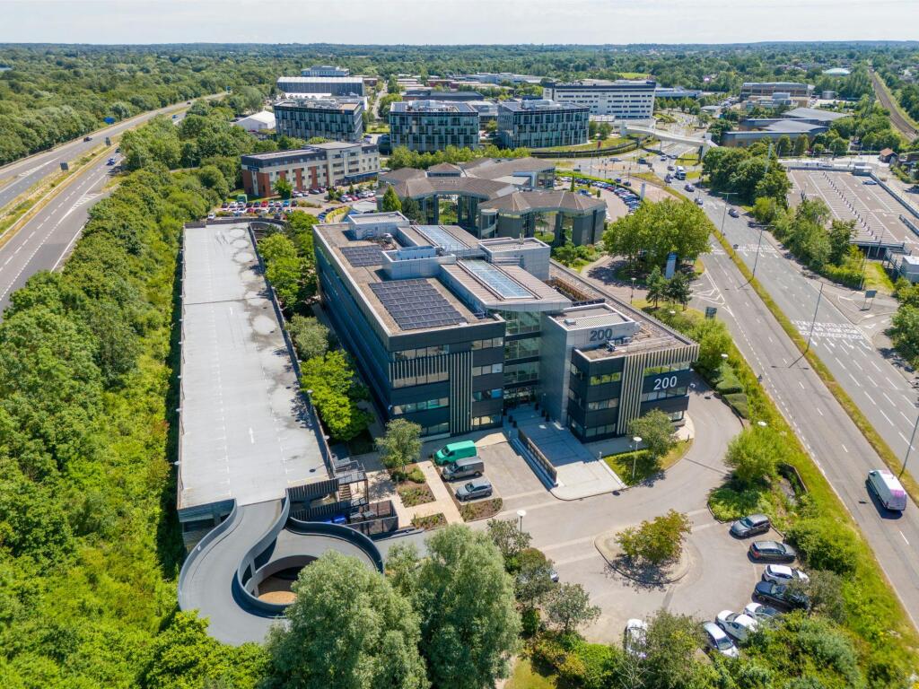 200 BERKSHIRE PLACE X SOLENT SKY SERVICES20.jpg