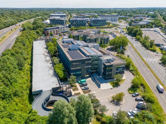 200 BERKSHIRE PLACE X SOLENT SKY SERVICES20.jpg