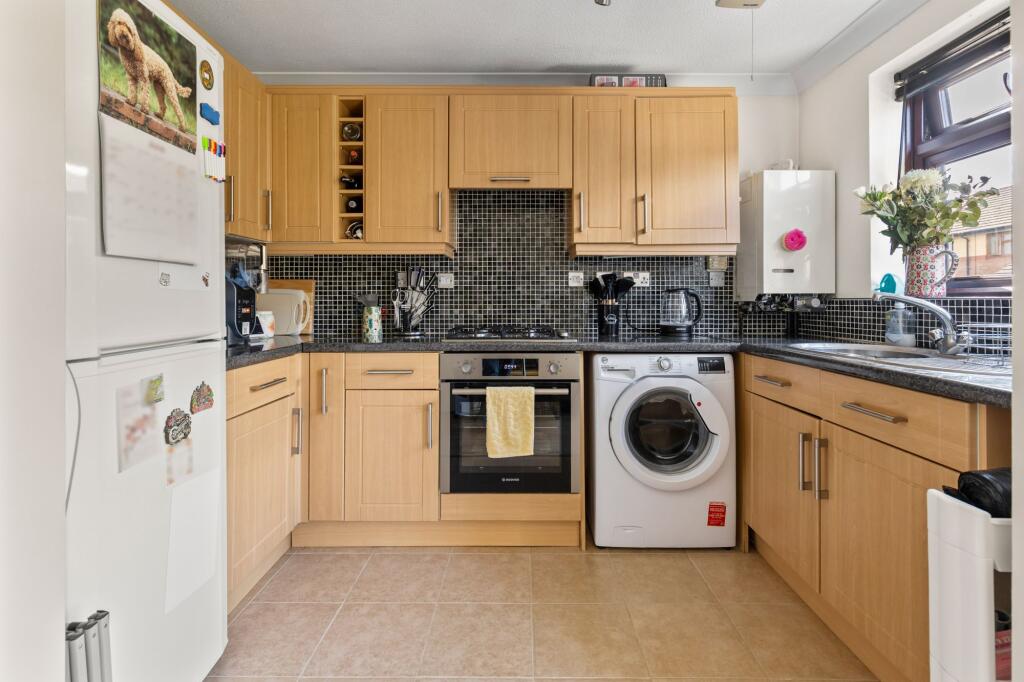 Keymer Road, Crawley, RH11 photo 4