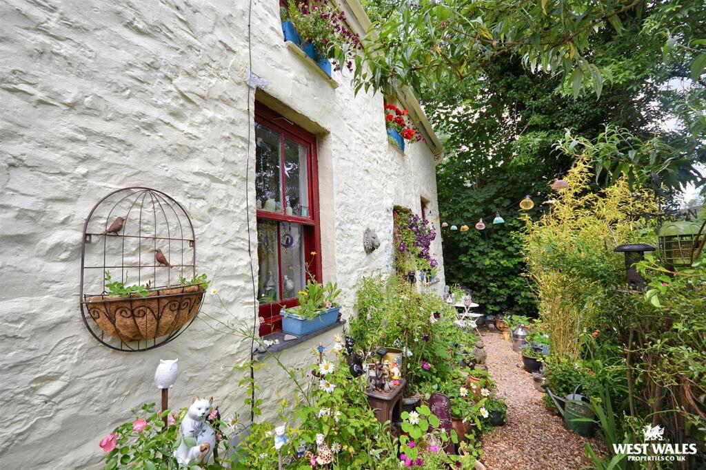 Main image of property: Nanternis, New Quay