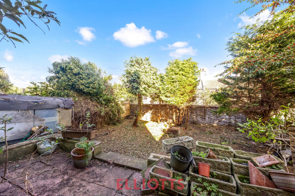 House in Brighton, Withdean - View 2
