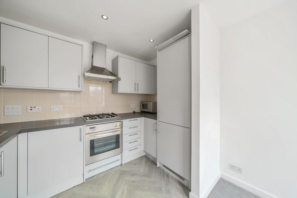Apartment in London - View 2