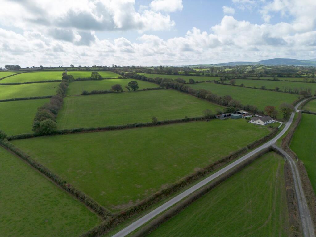 Bryn Road, Newcastle Emlyn, SA38 - View 5