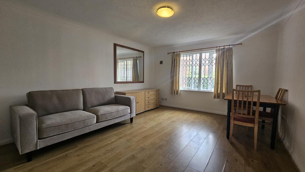 Apartment in London, South Bermondsey, Bermondsey - View 2