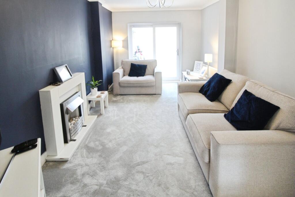House in Birmingham, Lyndon Green - View 2