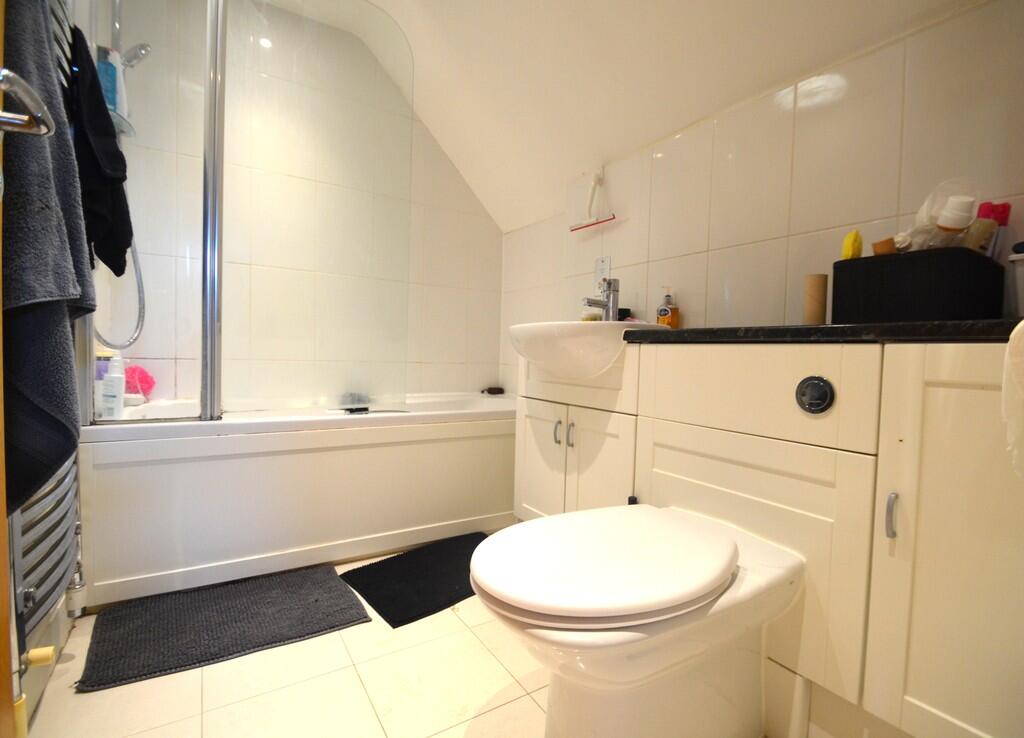 Apartment in Twickenham - View 4