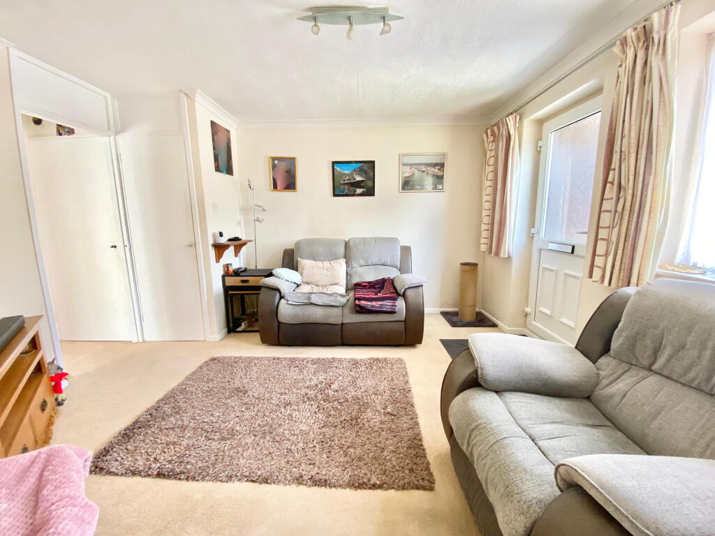 Marquis Way, Bournemouth, BH11 photo 3